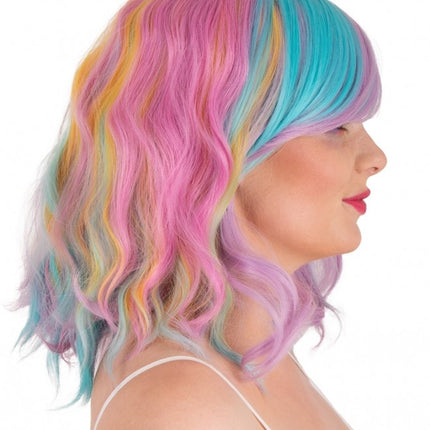 Pruik Alicia Half Lang Met Wave Met Pony Pastel Kleuren