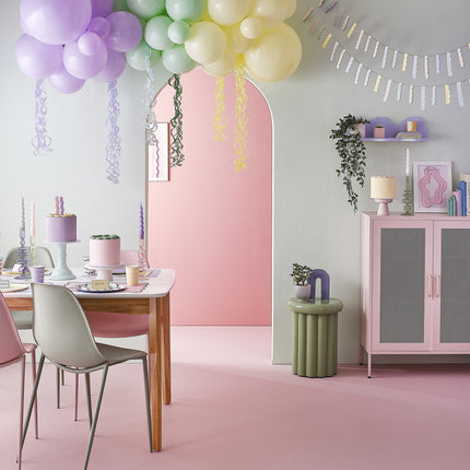 Gekleurde Ballonnenboog Met Tassels