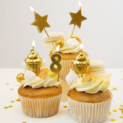 Kaarsjes 8 Jaar Cupcake Goud 17,5cm