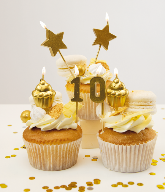 Kaarsjes 10 Jaar Cupcake Goud 17,5cm