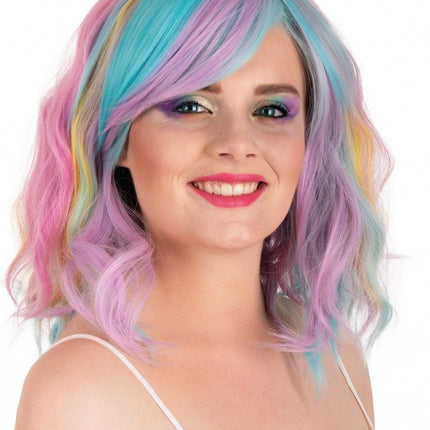 Pruik Alicia Half Lang Met Wave Met Pony Pastel Kleuren